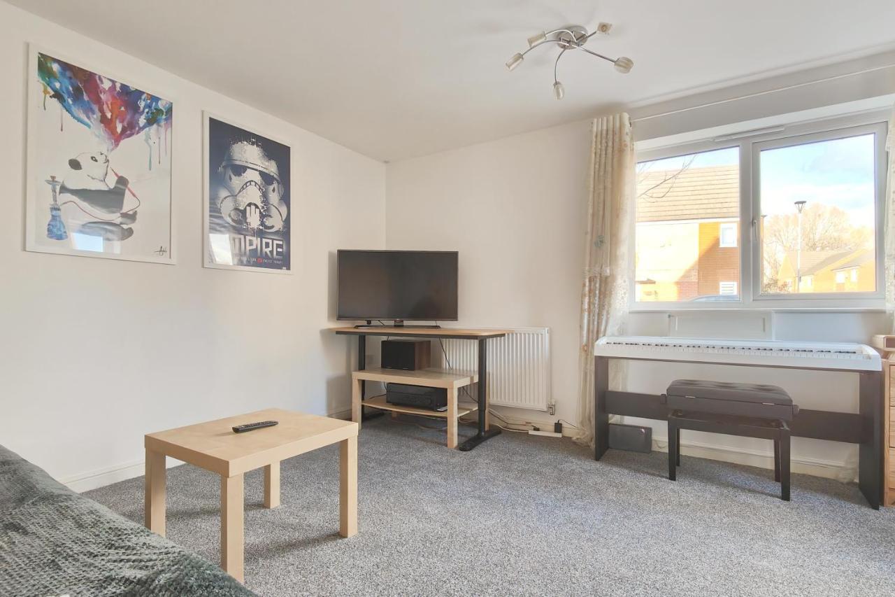 The Metcombe - Holiday Home With Free Parking 10 Minutes Walk To Etihad Stadium & Coop Live Arena مانشستر المظهر الخارجي الصورة